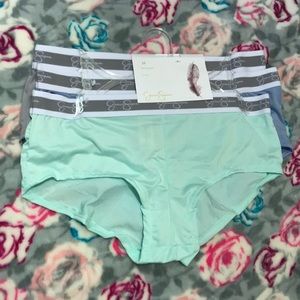 🛑 SOLD Jessica Simpson 3 Pack Boyshorts